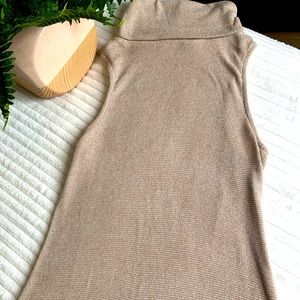 Longer, Sleeveless knit top
